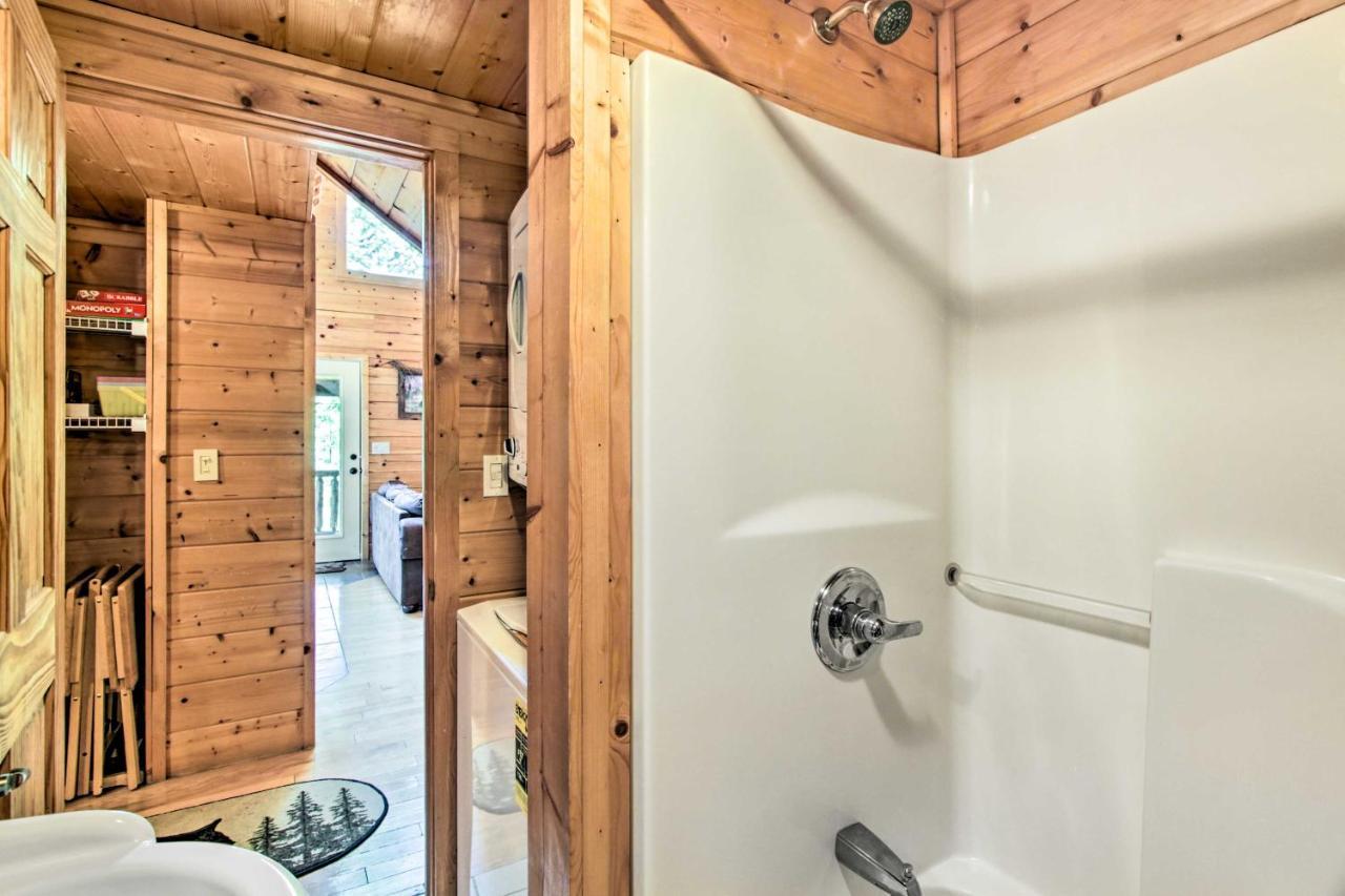 Cabin With Hot Tub And Deck About 12 Mi To Pigeon Forge! Sevierville Exterior foto